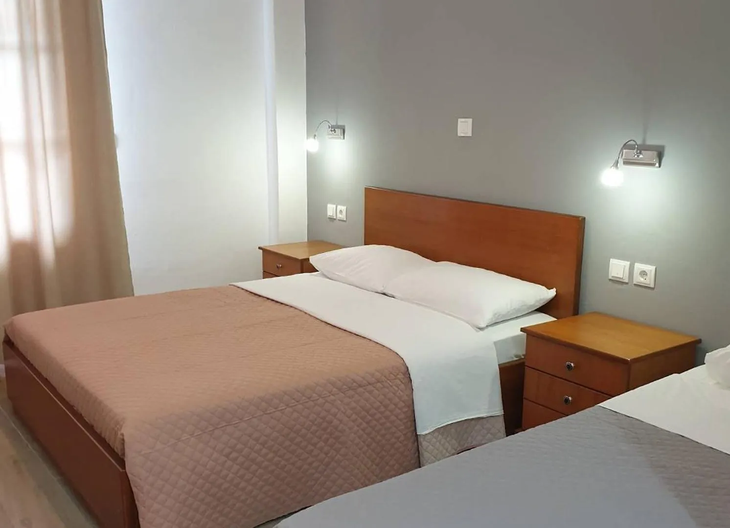 Apart-Hotel Llazari Himare Aparthotel