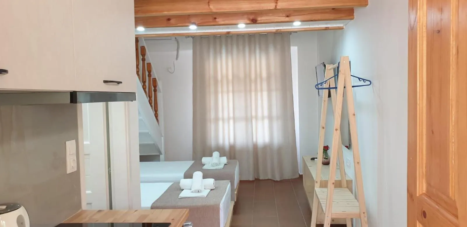 Apart-Hotel Llazari Himara