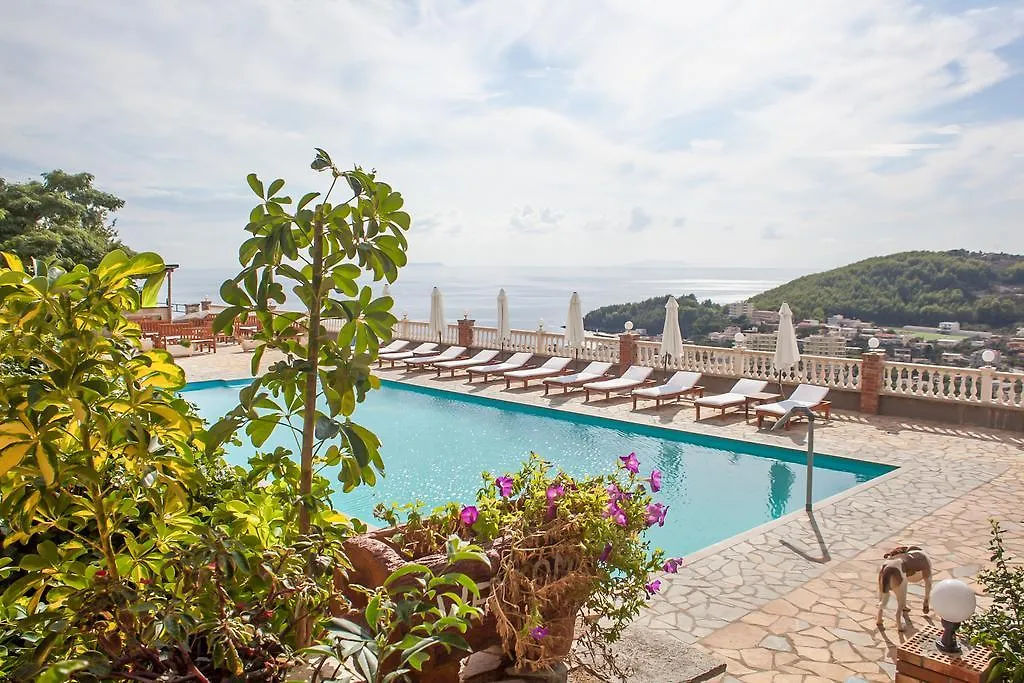 Apart-Hotel Llazari Himara Apartmanhotel