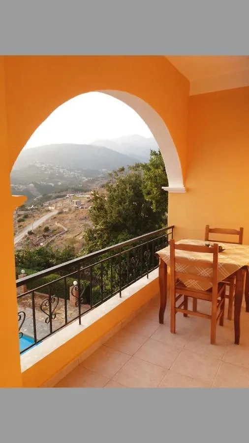 Apart-Hotel Llazari Himare Aparthotel