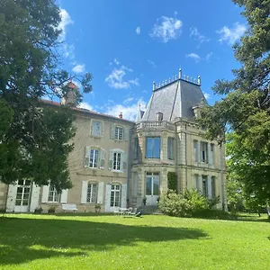 https://chateau-de-vaugelas.hotels-rhonealpes.com