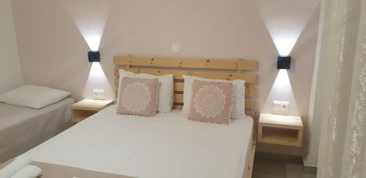 Apart-Hotel Llazari Himara Hotel apartamentowy