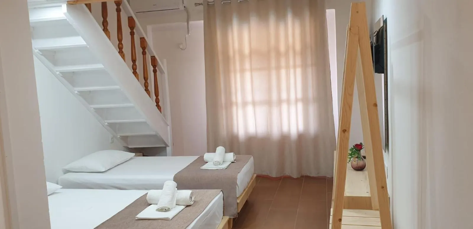 Hotel apartamentowy Apart-Hotel Llazari Himara