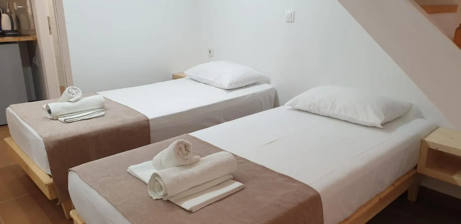 Apart-Hotel Llazari Himare 3*,