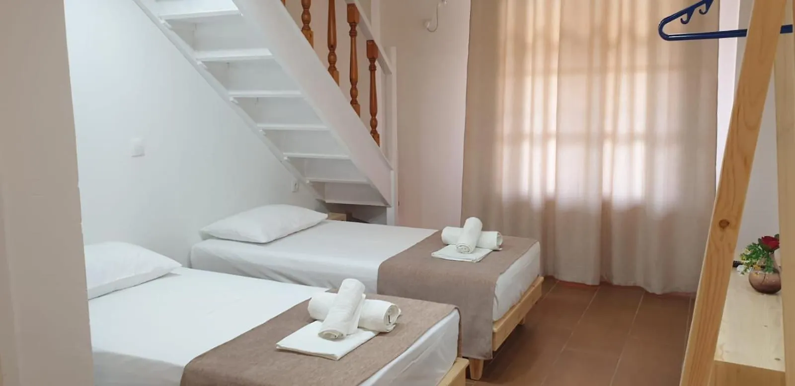 Apart-Hotel Llazari Himara 3*,  Albania