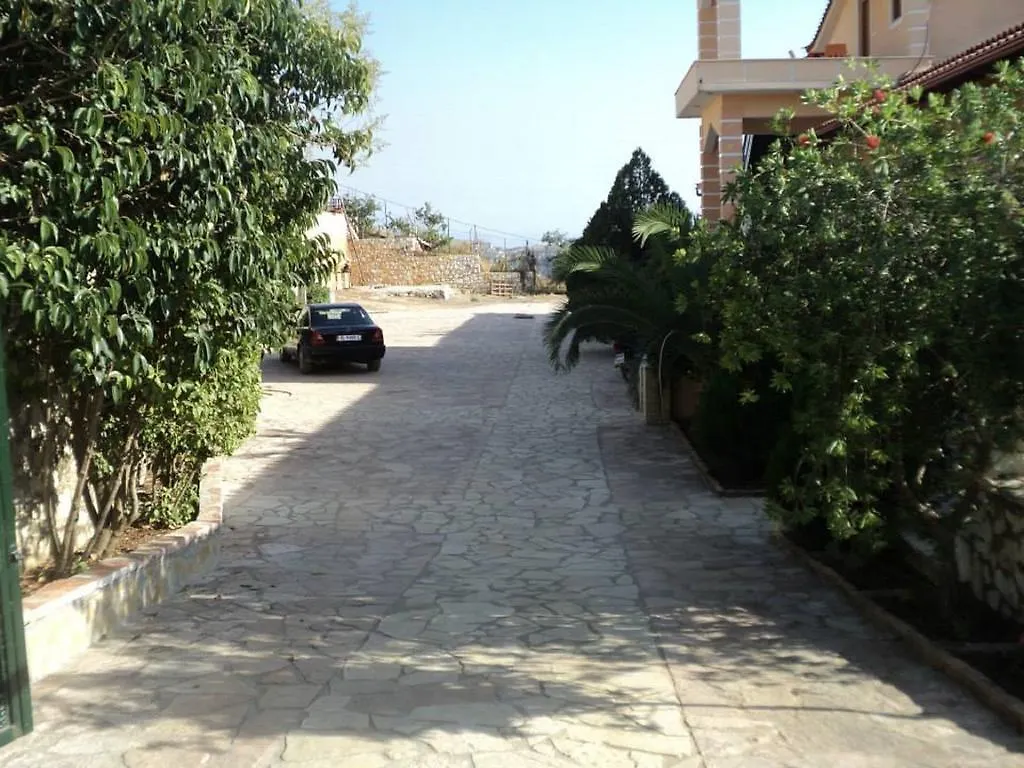 Apart-Hotel Llazari Himara 3*,  Albania